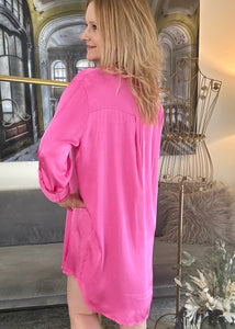 Blusenkleid in Pink, Satin-Optik (Viskose-Seide)