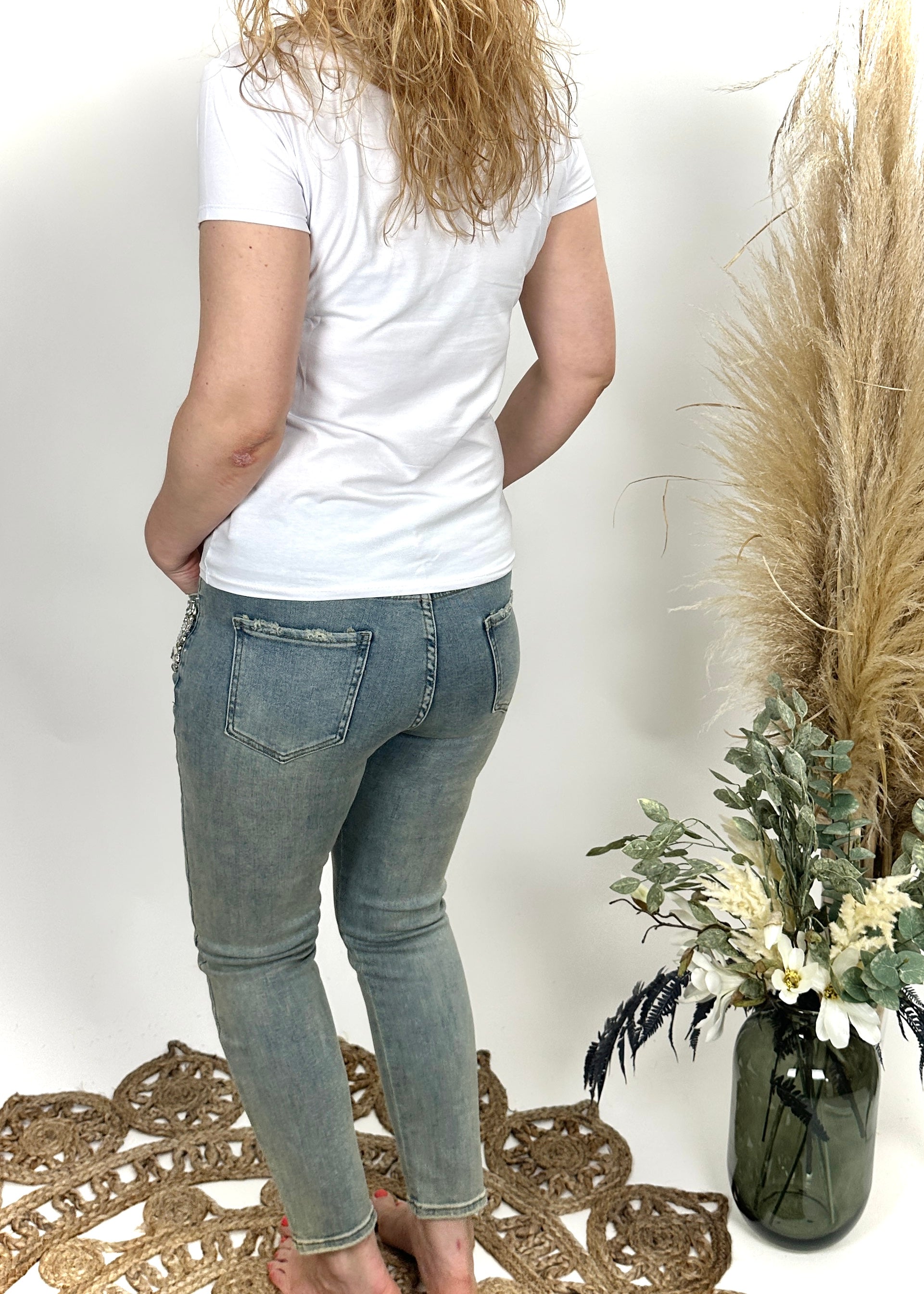 Jeans mit Glitzersteinen Gr. 28/29/30