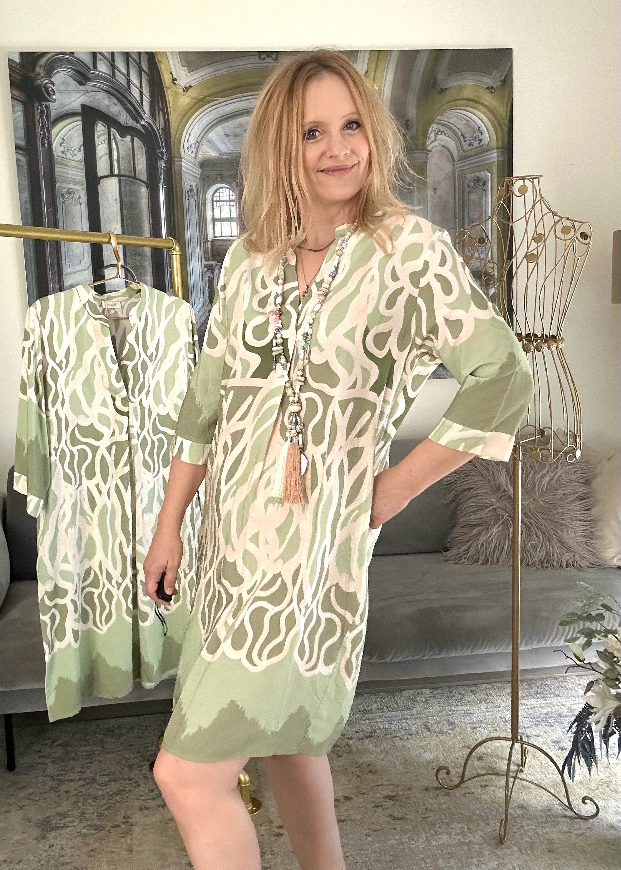 Kleid kurz, grün-weiß