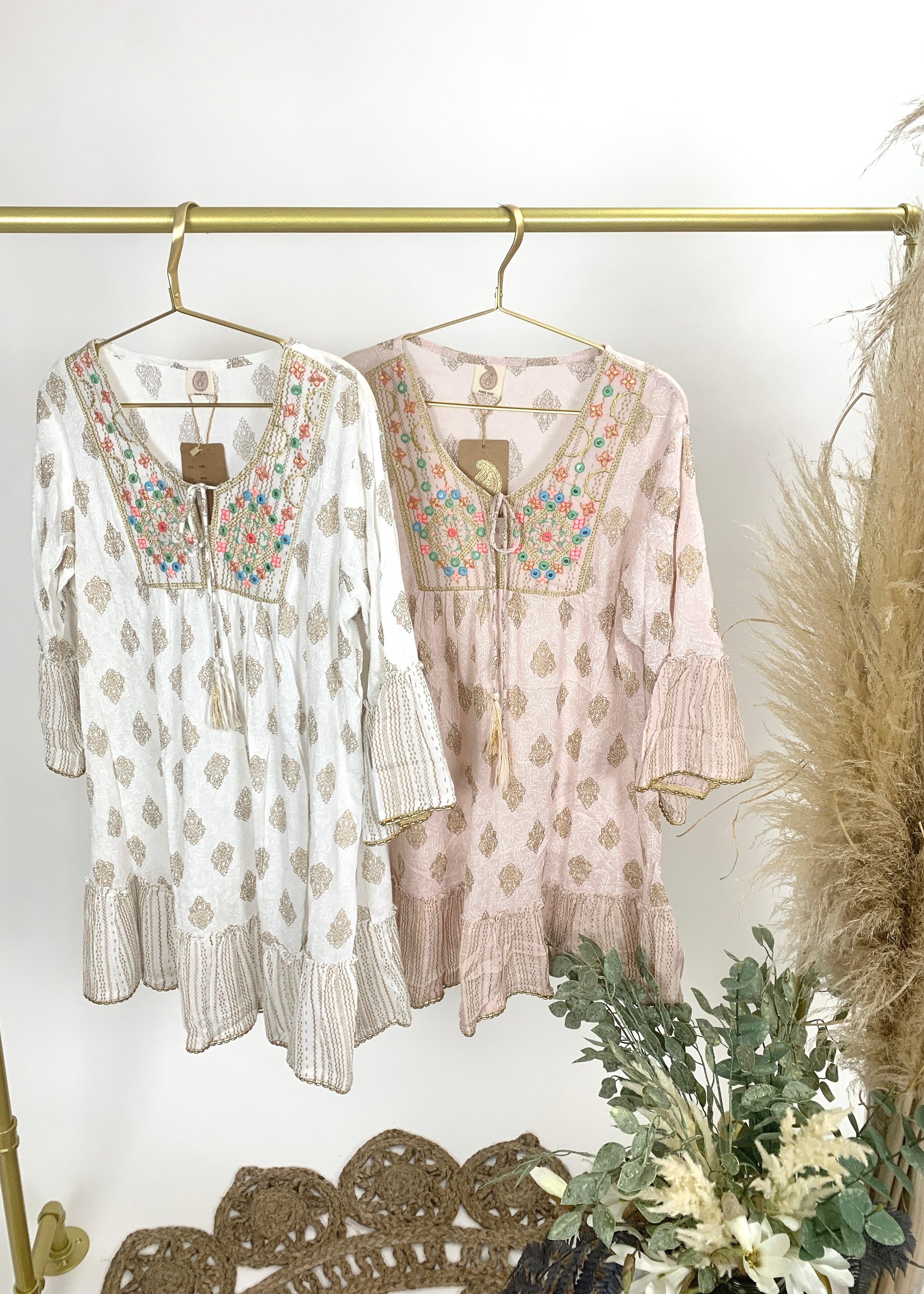 Boho-Kleid/ Tunika mit goldfarbenen Perlen