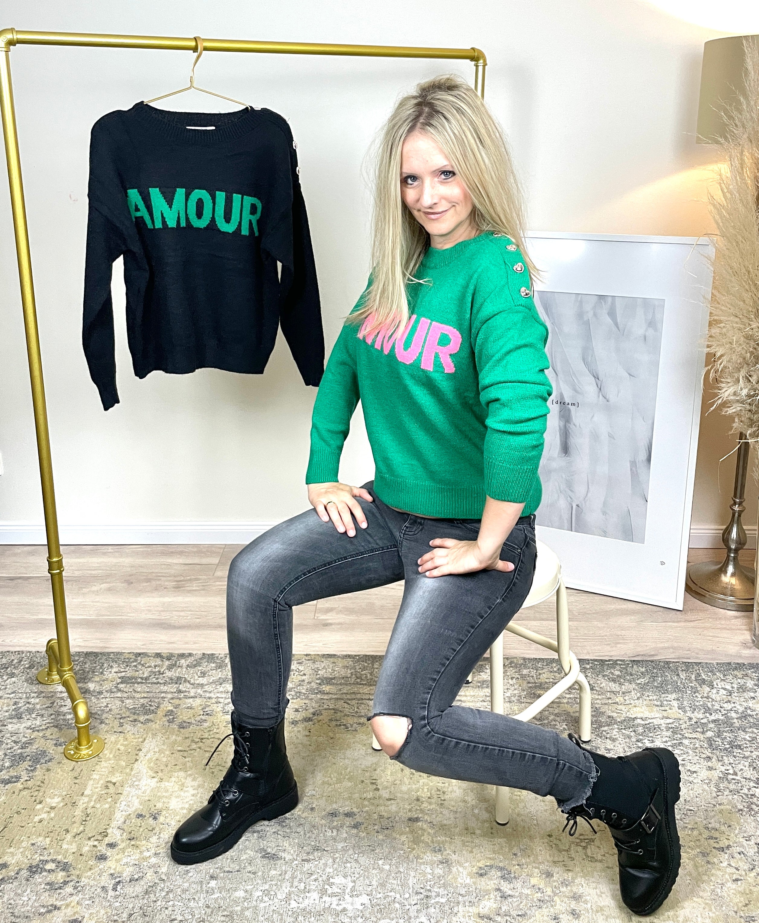 Pullover AMOUR mit Herzknöpfen