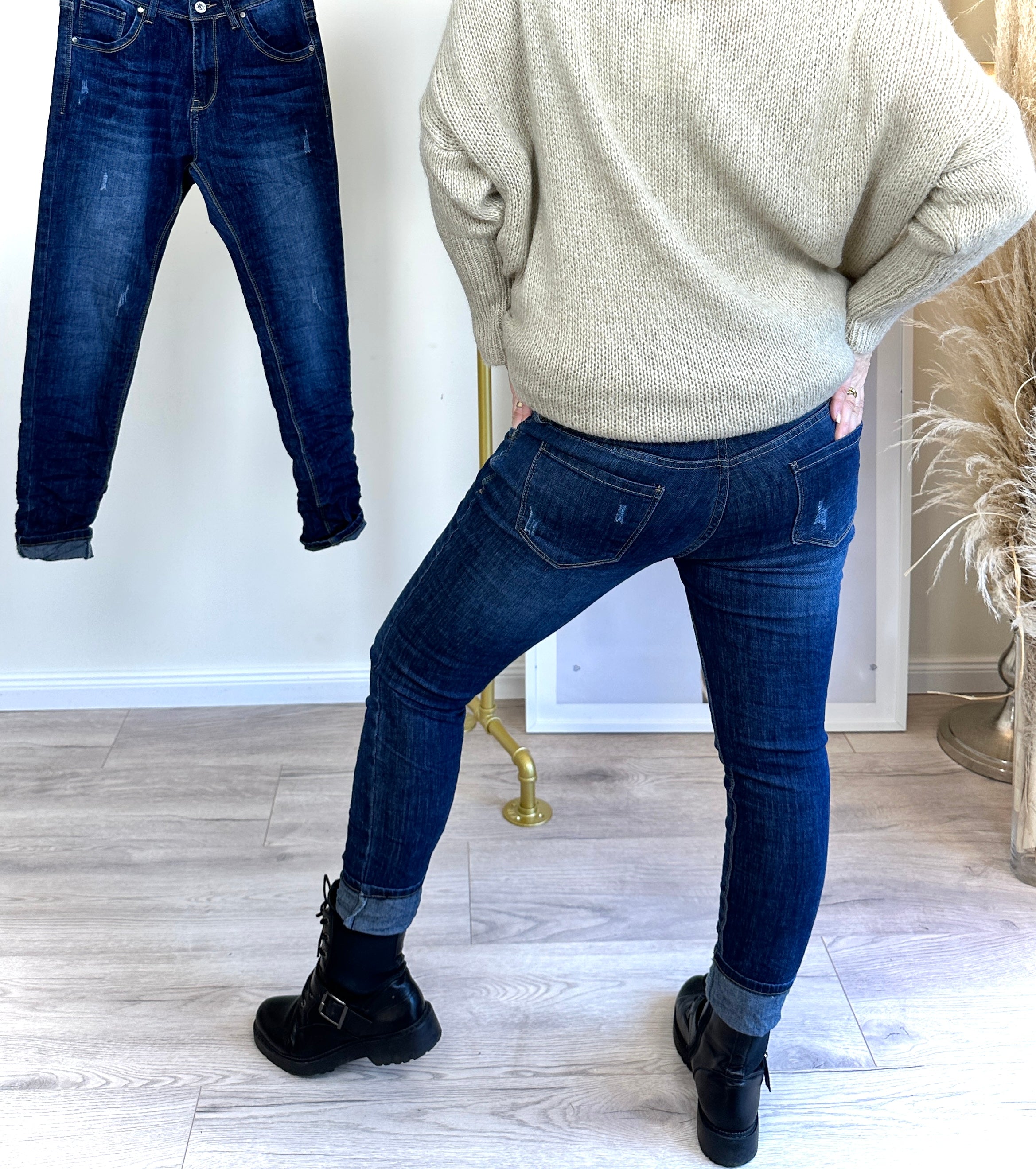 Jeans Used-Look in S oder M