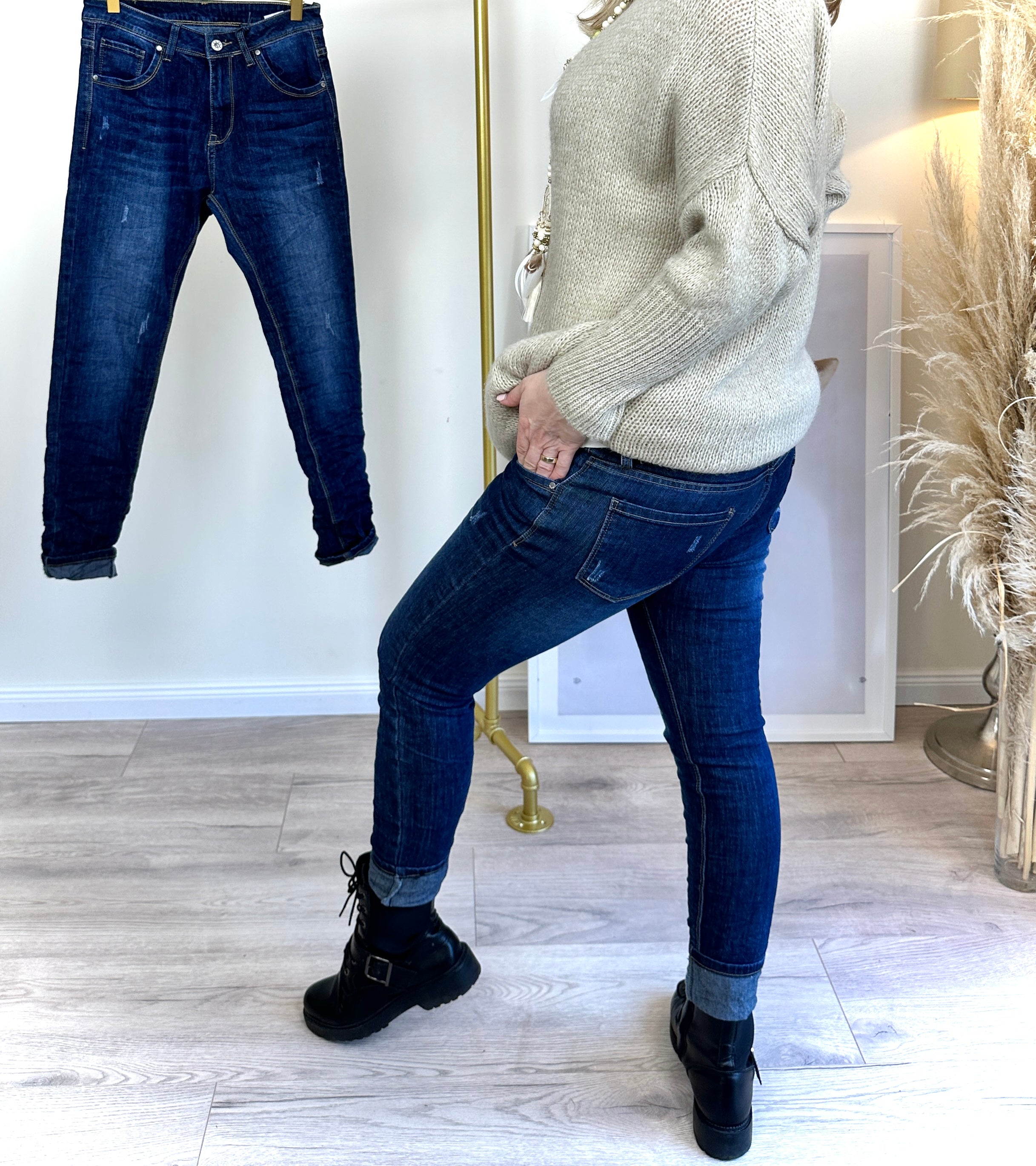 Jeans Used-Look in S oder M